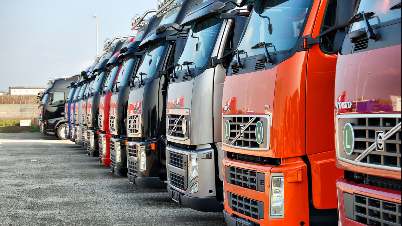 Евросоюз запретил поставки в Россию грузовиков и спецтехники