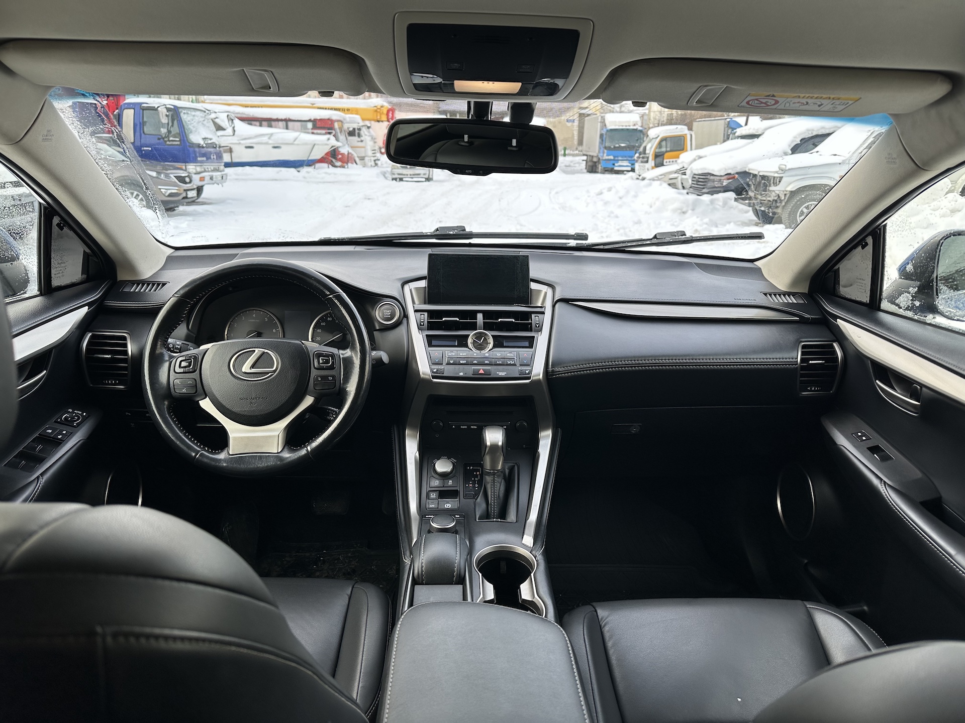 Продажа Lexus NX200, 2015 год в Магадане